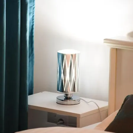 Zama Apartment Pale